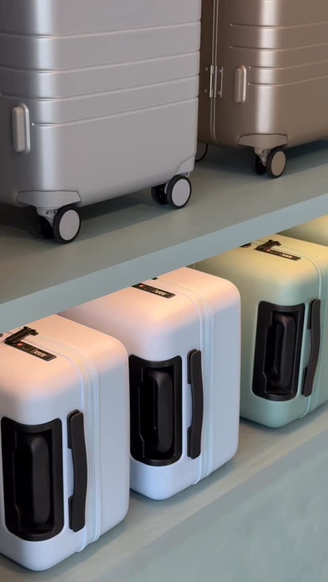 @monostravel just opened their first store in venice 🌴🧳 the perfect spot for luggage + travel inspo 📍1222 abbot kinney blvd, venice, ca 90291 🤍 #monospartner