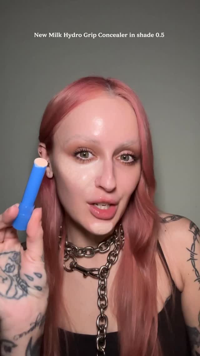 The duo your base routine has been waiting for! The @milkmakeup Hydro Grip Gel concealer is the perfect match to pair with your favorite skin tint — brightening, smoothing, and spot-concealing right where you want it. I 