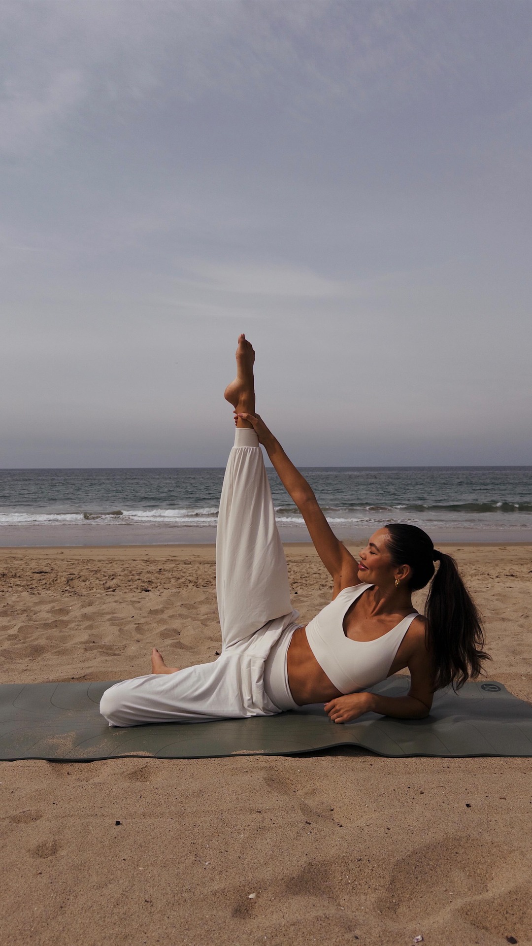 @lululemon Rulu Drapey Yoga Joggers fulfilling my wish by finally giving me an oversized workout set #lululemoncreator