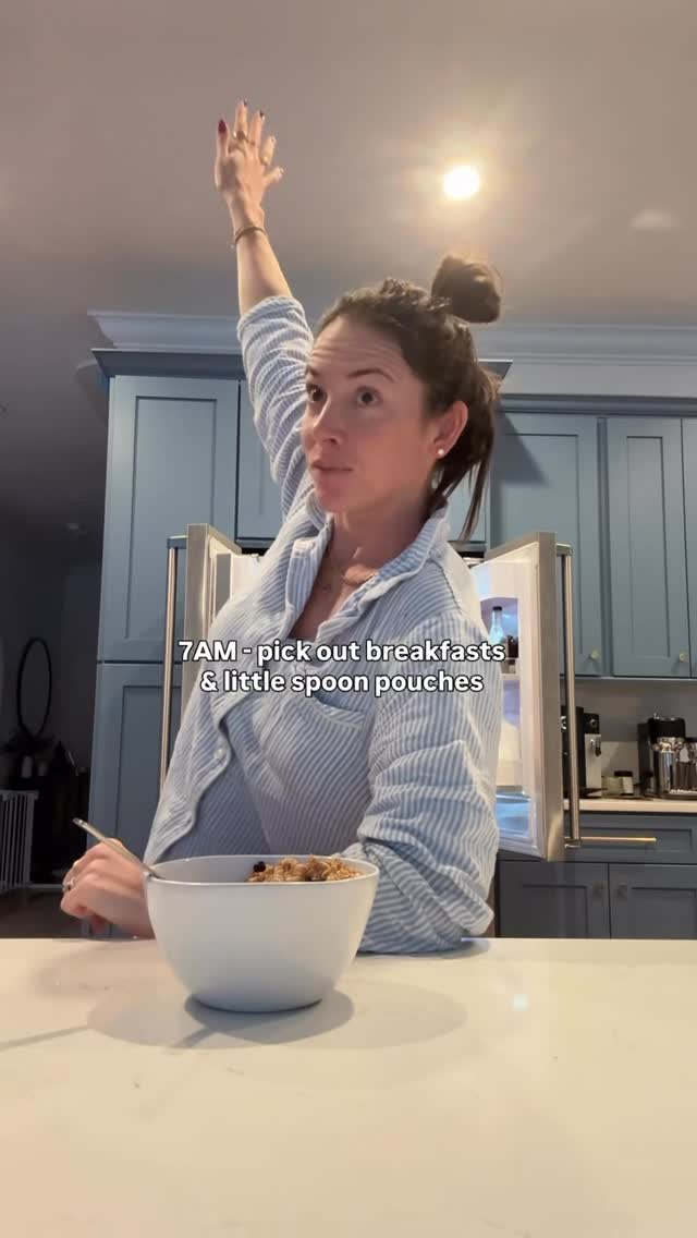 A look into a typical morning over here as a self-employed mom of two young kids. Every morning is different, but one staple is our love for @littlespoon pouches alongside our breakfast and in our lunchboxes for school. 