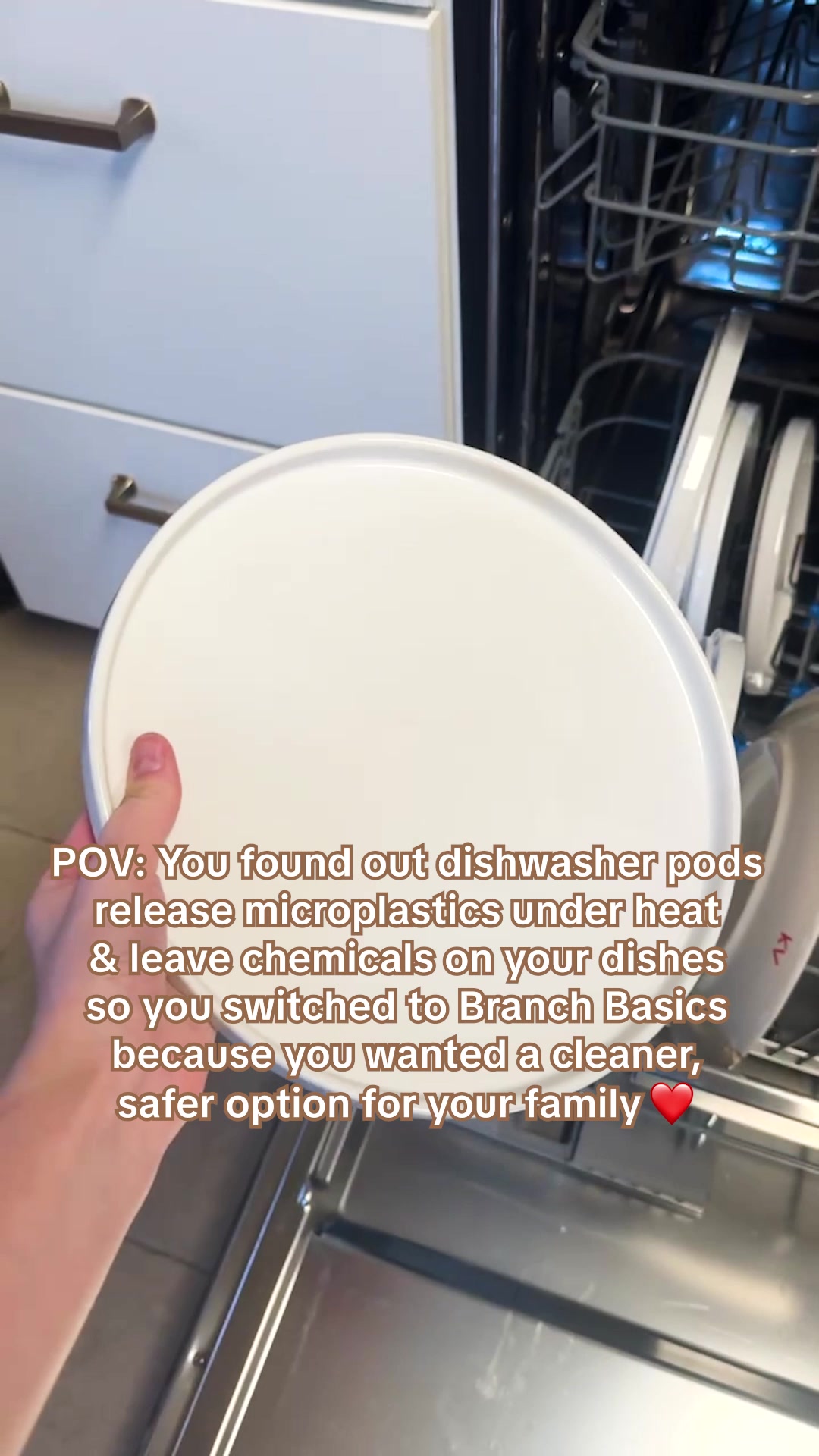 🧼 Free from plastic casing, fragrance, and chemical dyes, our Dishwasher Tablets deliver a safe & effective shine—leaving nothing behind but truly clean dishes