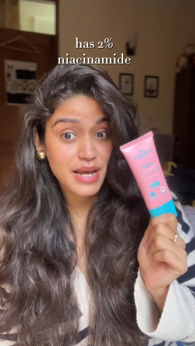 @aqualogica.in sunscreens can neverr disappoint 🥰✨🧴
.
.
.
.
.
.
#aqualogica #aqualogicasunscreen #sunscreen #explore #fyp