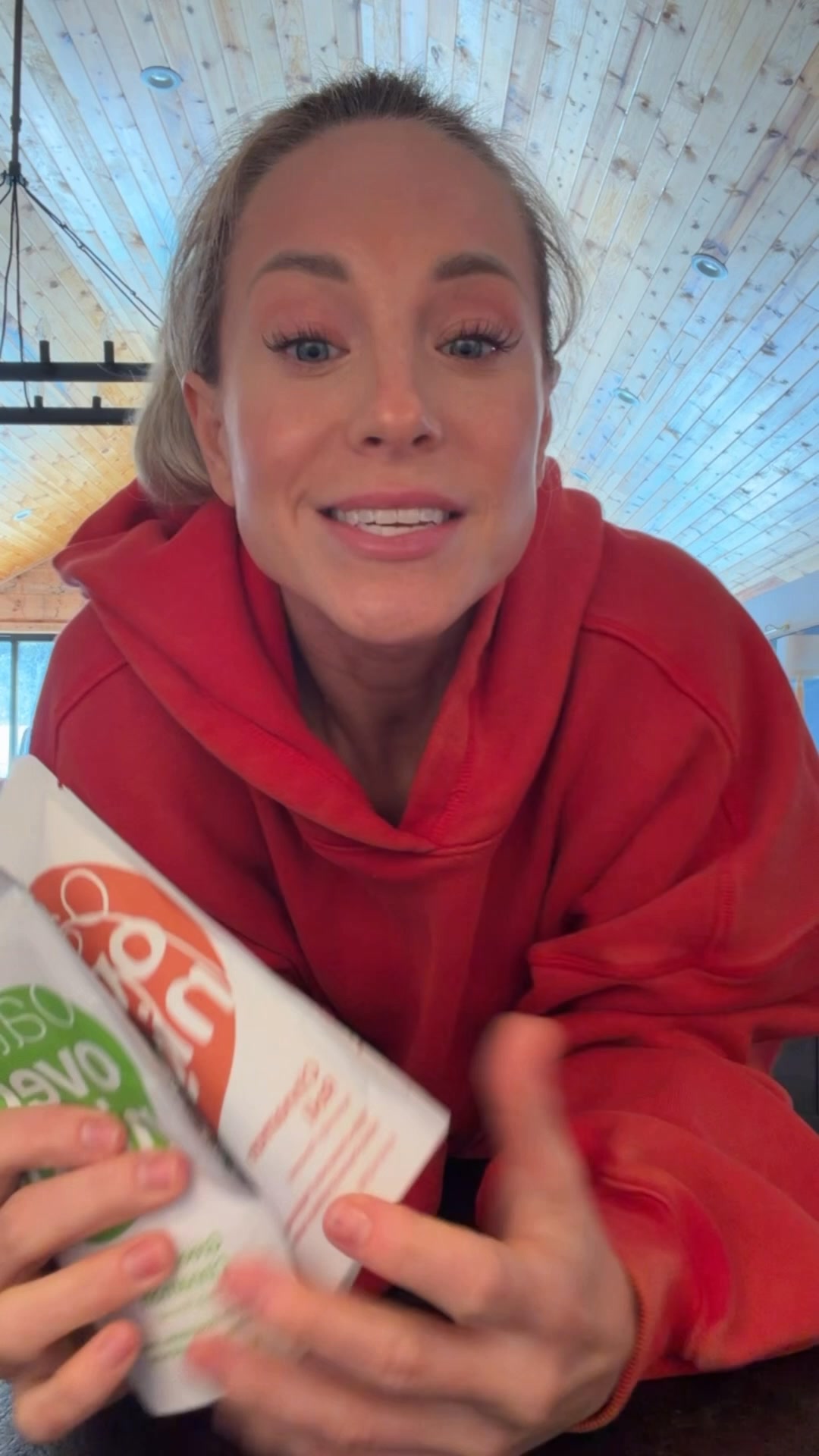 THIS is how I eat breakfast while getting everyone else out the door. Oats Overnight is high fiber and there's over 40 flavors that have 20g protein. try it and thank me later.