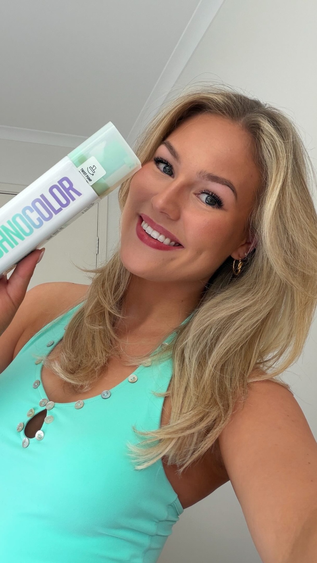 My favourite tan I’ve ever used @bondisands Technocolor Self Tanning Foam in Emerald! Available at @colessupermarkets 🩵
#bondisands #bondisandspartner #technocolor
