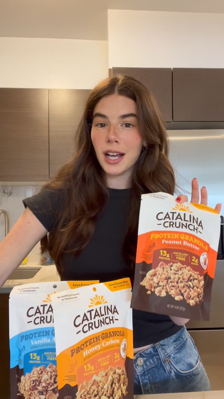📢 It’s here 📢 Your new go-to for a crunchy, protein-packed breakfast. Say hello to Catalina Crunch Protein Granola. ✨ We’re talking 13g of protein, tons of flavor, and just the right crunch. Ready to upgrade your breakfa