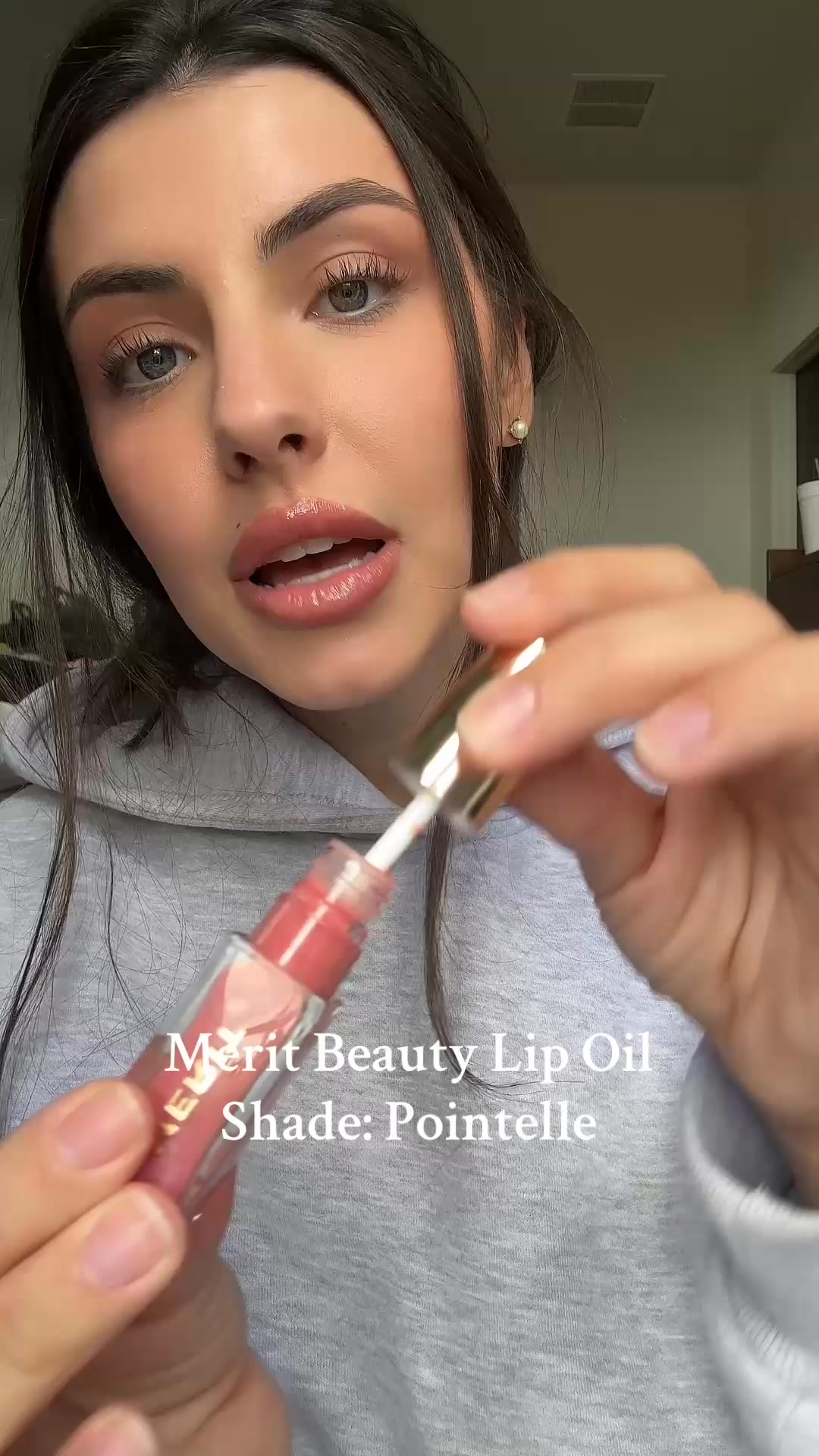 A wash of moisturizing color for healthy lips all day — now available in a new, pearlescent finish.