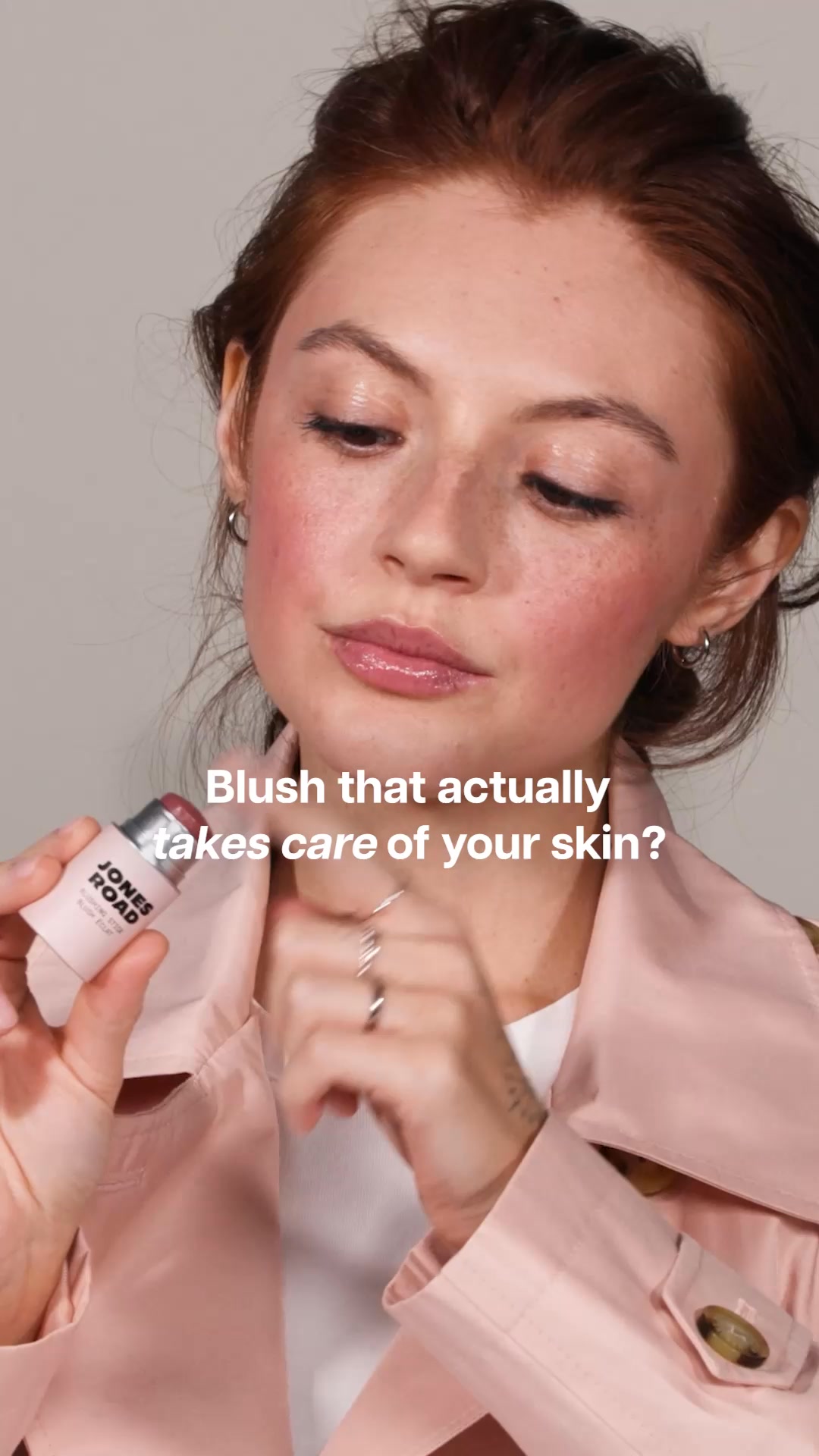 Other blush sticks can go on too heavy, dry down too quickly, or take too much work to blend—Blushing Stick is different. It blends in seconds with a smooth, ceramide-rich formula and medium level of pigment. Customize y