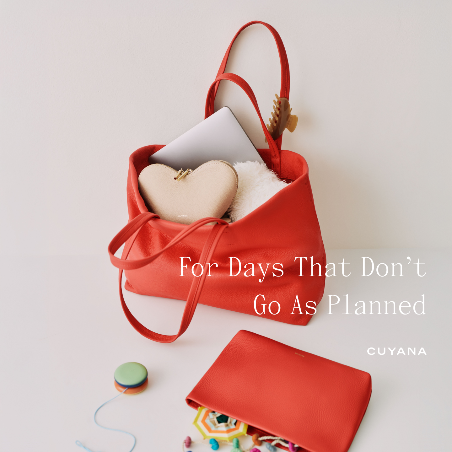 Life gets messy. Your bag doesn’t have to.
Meet the Easy Tote.